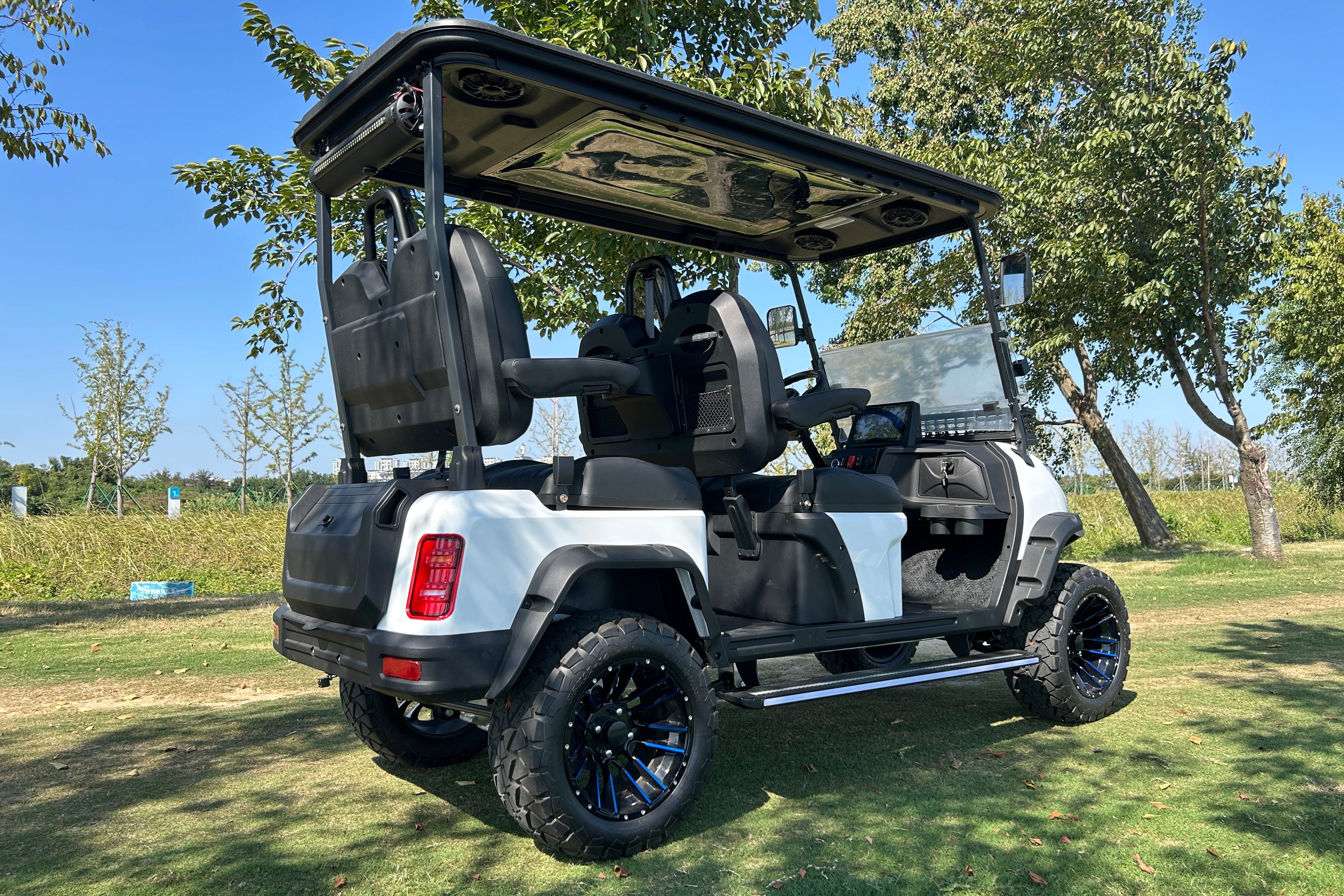 4-Seater Lifted Electric Golf Buggy – JSH0703